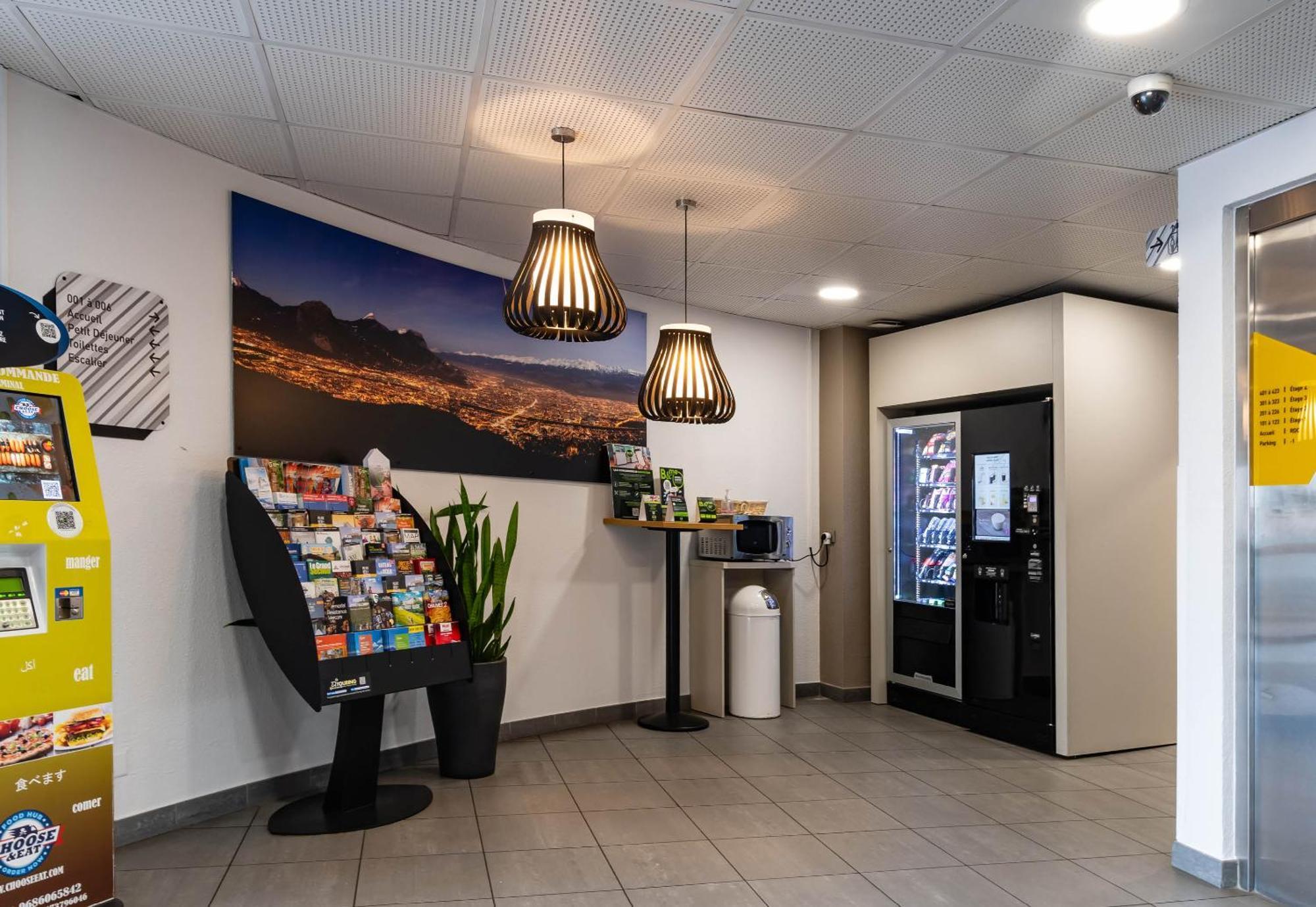 B&B Hotel Grenoble Centre Verlaine Eksteriør bilde